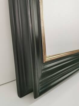 Side profile of the deep black oil painting frame, 67 mm moulding depth