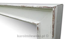 Mirror in white distressed frame