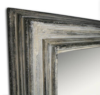 Top corner of the Antico Silver frame – hand silver leaf with controlled distressing