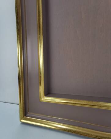 Custom picture frame
