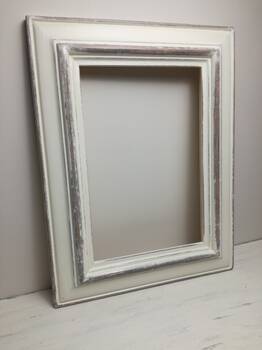 White distressed picture frame