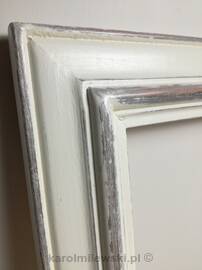 DIstressed picture frame for framing pictures on canvas.
