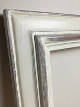 DIstressed white picture frame