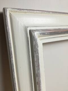 DIstressed white picture frame