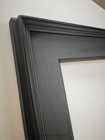 Black picture frame 4