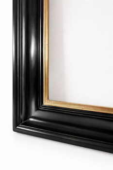 Czarna rama do obrazu z pozłacanym brzegiem