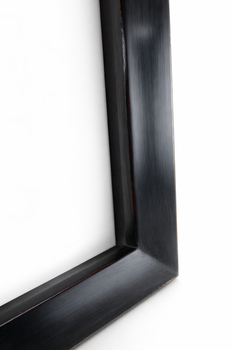 Ujęcie narożnika od środka – głęboki profil ramy do obrazu, wykończenie czarno-złote