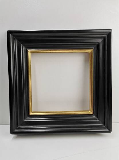 Custom picture frame 23.5ct