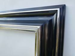 Czarna rama glamour do lustra na wymiar