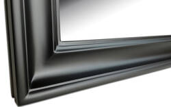Lustro w klasycznej czarnej ramie, półmat.