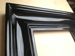 Rama lustra w czarnym wysokim połysku