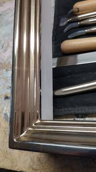 Gold gilded picture frame - burnishing