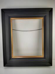 Szeroka rama Lavinia Mat o listwie 110 mm, idealna do klasycznych i nowoczesnych obrazów wymagających prestiżowej oprawy.