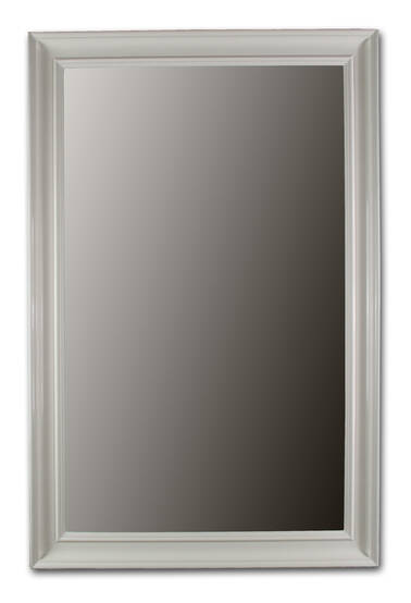 Vertical wall mirror in a classical, multi-stepped solid wood frame hand-painted in an off-white chalky tone, 52 mm moulding, satin-matt sheen, made to measure