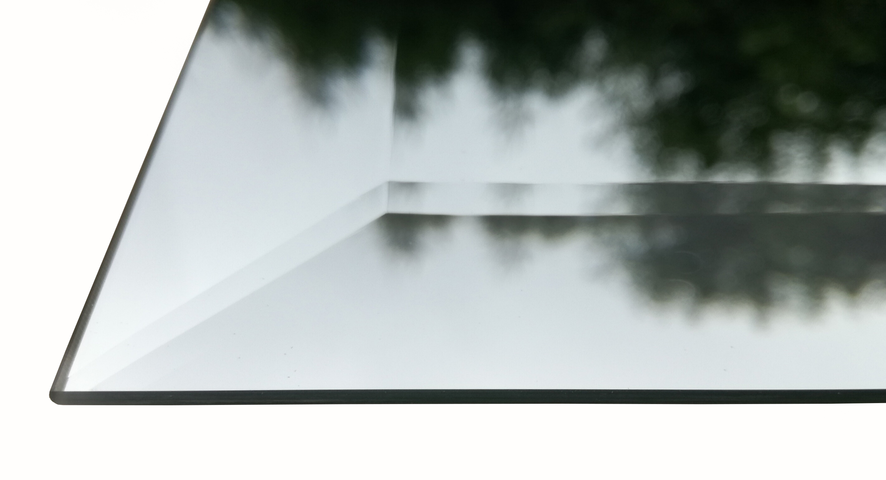 Beveled glass edge 25 mm.