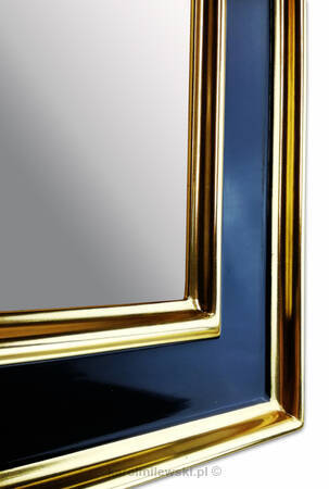 Mirror in the bedroom 