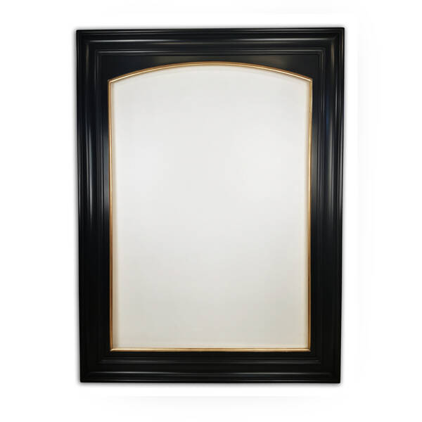 Arched Frame Gilded with Gold Leaf – Museum-Grade Presentation for Sacred Artworks